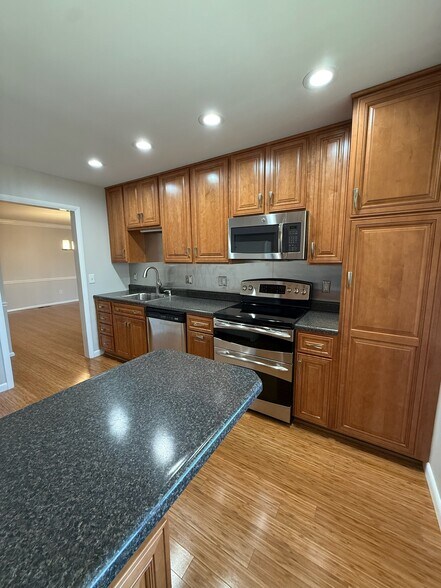 Building Photo - 10315 Forest Brook Ln