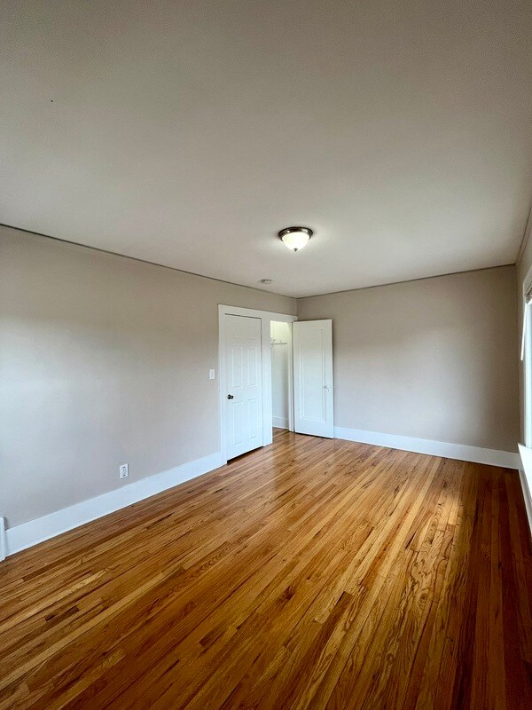 Building Photo - 162 Labadie St