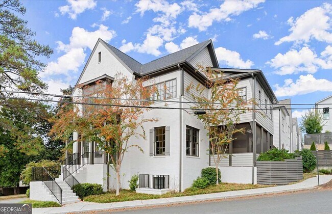 Building Photo - 4001 Haverhill Dr NE