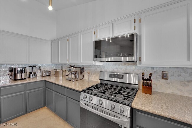 Building Photo - 343 John Henry Dr