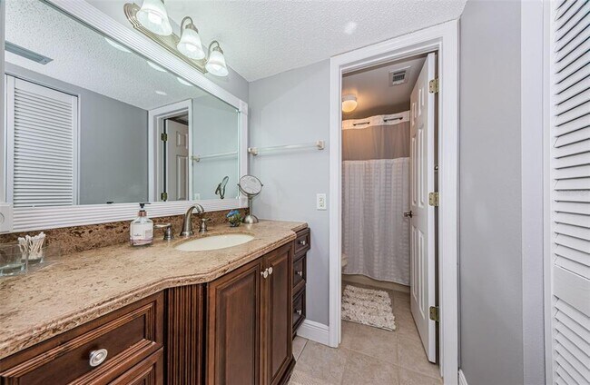 Building Photo - 6295 Bahia Del Mar Cir