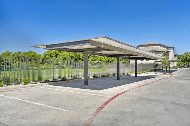 Building Photo - 1501 W Howard Ln