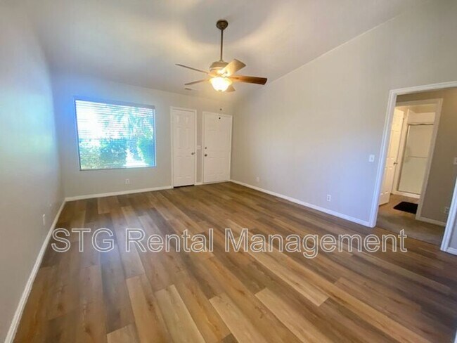 Building Photo - 1075 1400 W St