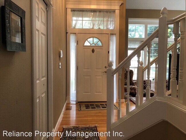 Building Photo - 16800 NW Paddington Dr