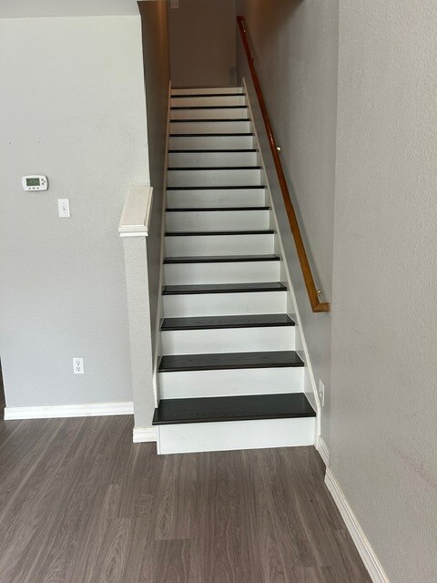 Building Photo - 1112 Christopher Ave