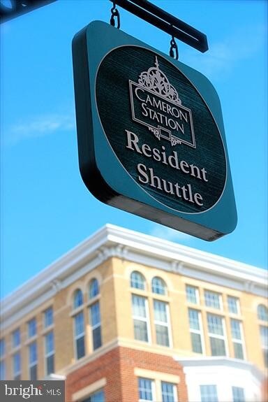 Building Photo - 478 Ferdinand Day Dr