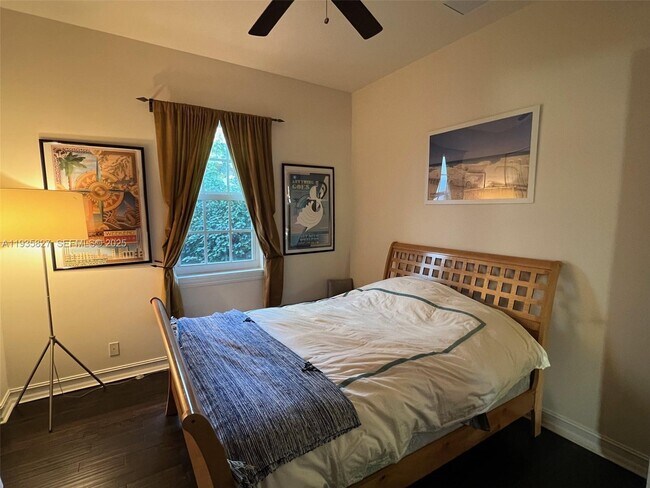 Building Photo - 184 W Bay Cedar Cir