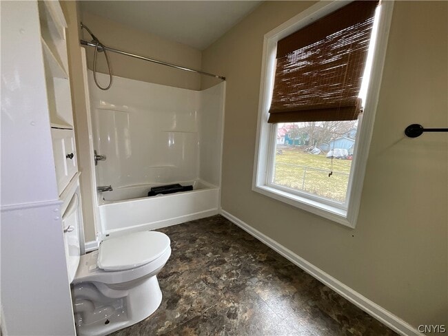 Building Photo - 222 Academy St