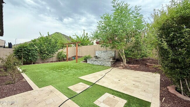 Building Photo - 5420 W Desert Hollow Dr