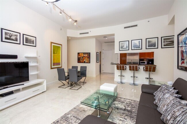 Building Photo - 901 Brickell Key Blvd