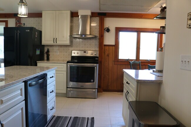 Building Photo - 104 Underwood Rd