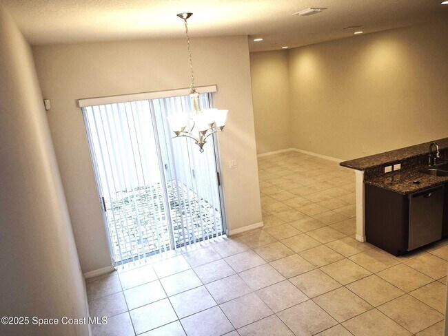 Building Photo - 3325 Sedge Dr