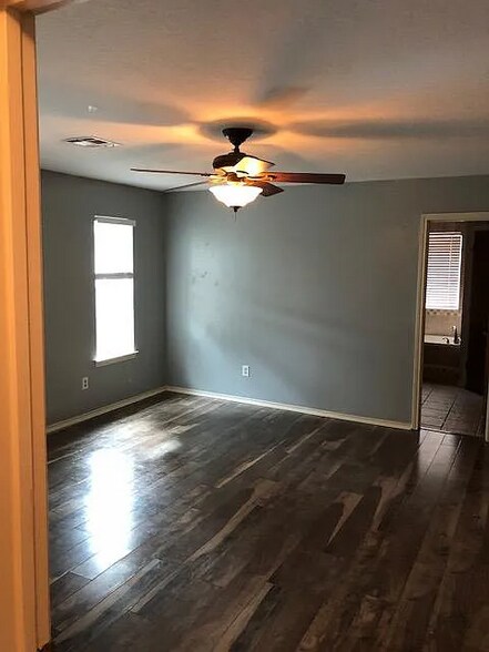 Building Photo - 1125 Dendron Dr