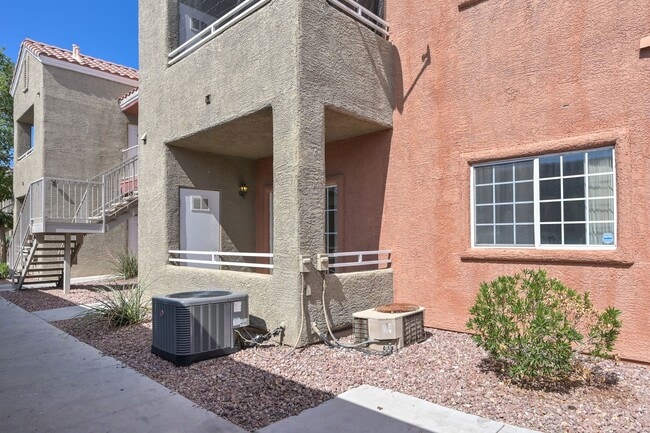 Building Photo - 4730 E Craig Rd
