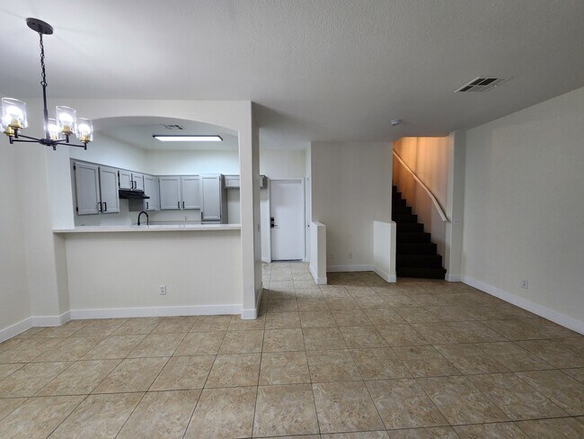 Primary Photo - 929 Dusty Creek St