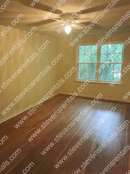 Building Photo - 441 Harding Pl