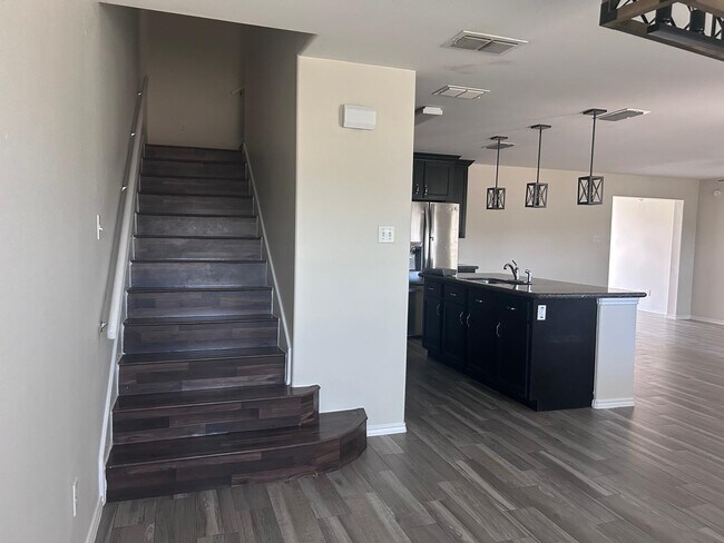 Building Photo - 5407 Simbrah Dr