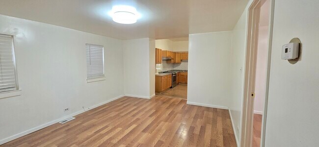 Building Photo - 3021 S Broad St