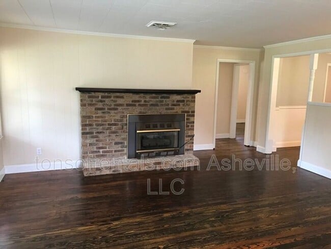 Building Photo - 148 Briarwood Ln