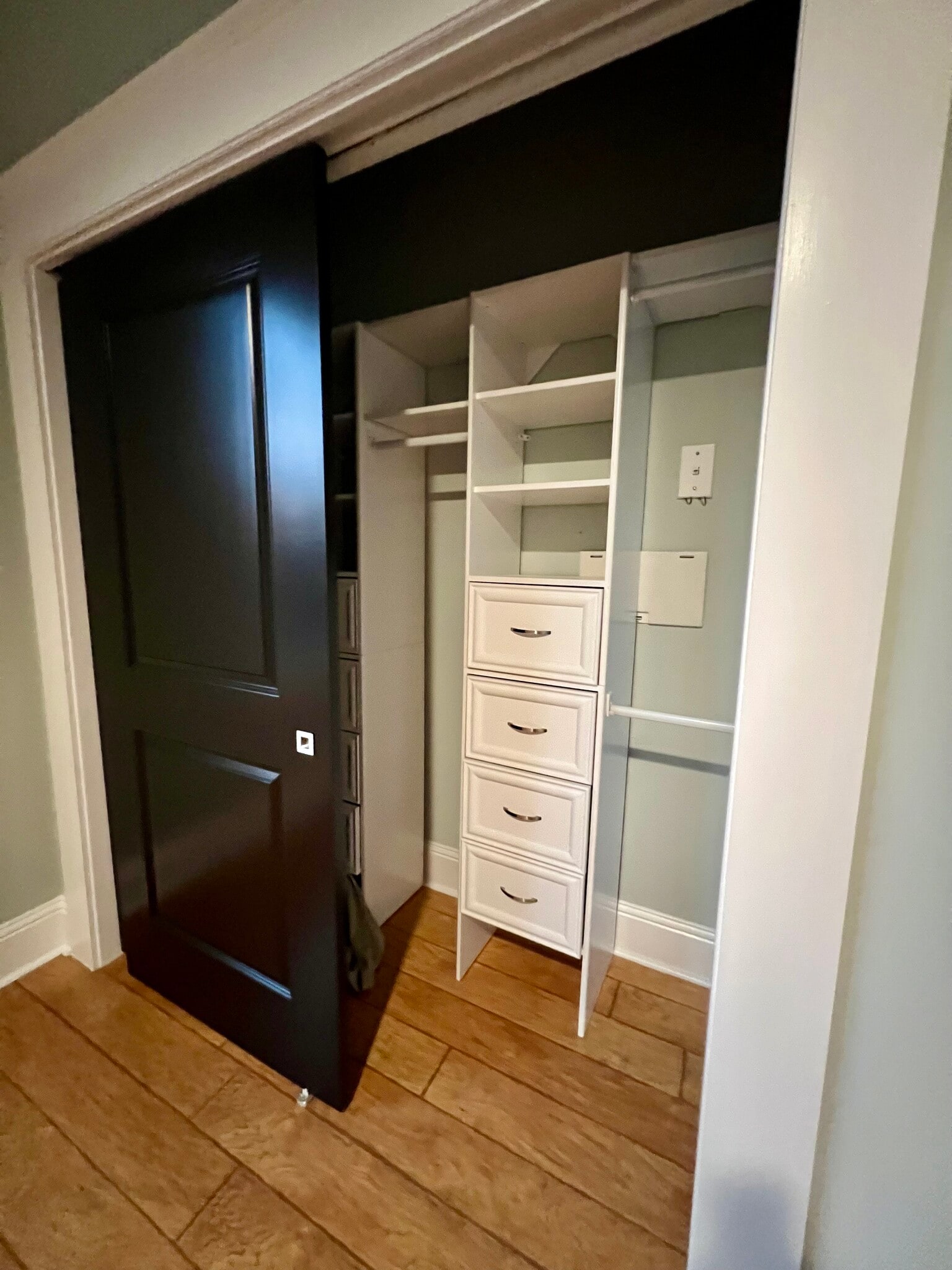 Building Photo - 943 N Ormewood Park Dr SE