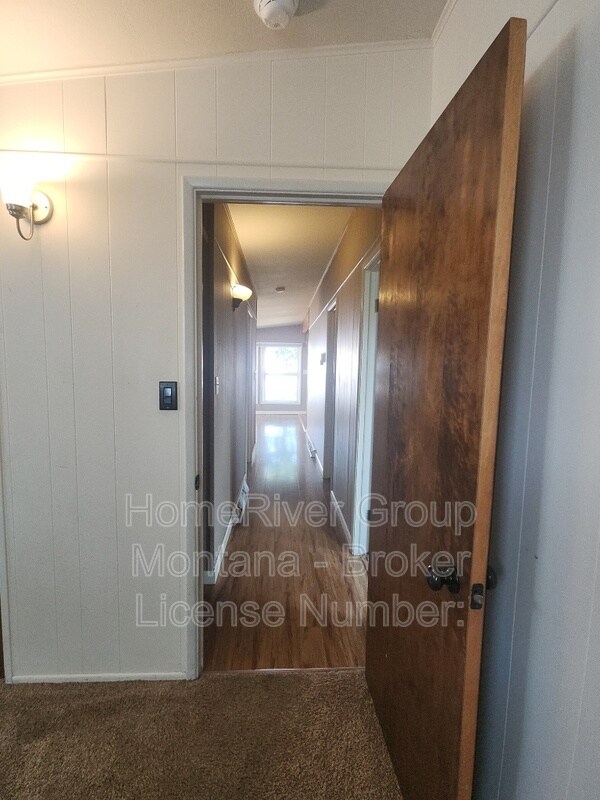 Building Photo - 1809 Defoe St
