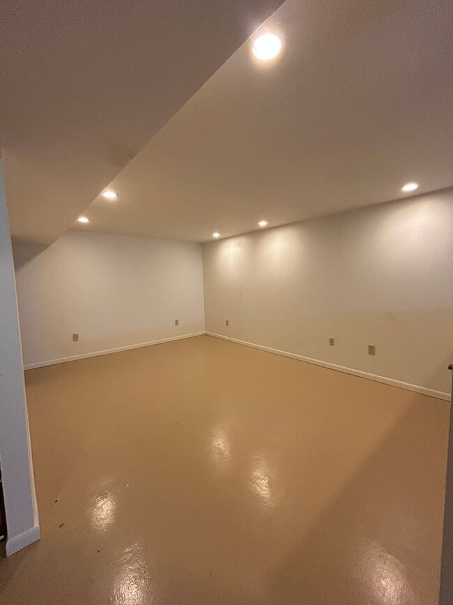 Building Photo - Charming 3 bedroom Home for Rent in Floris...