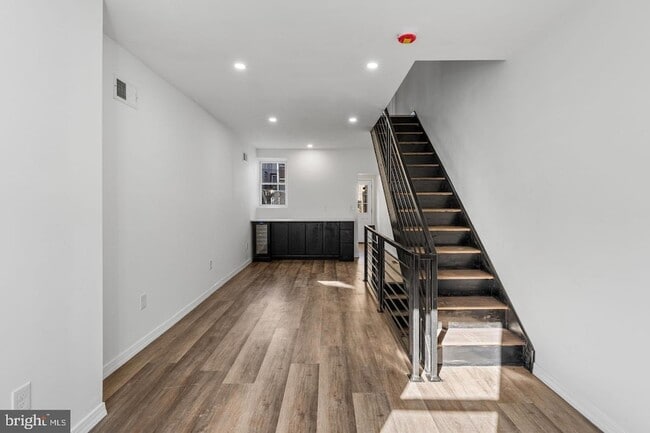 Building Photo - 3058 Tilton St