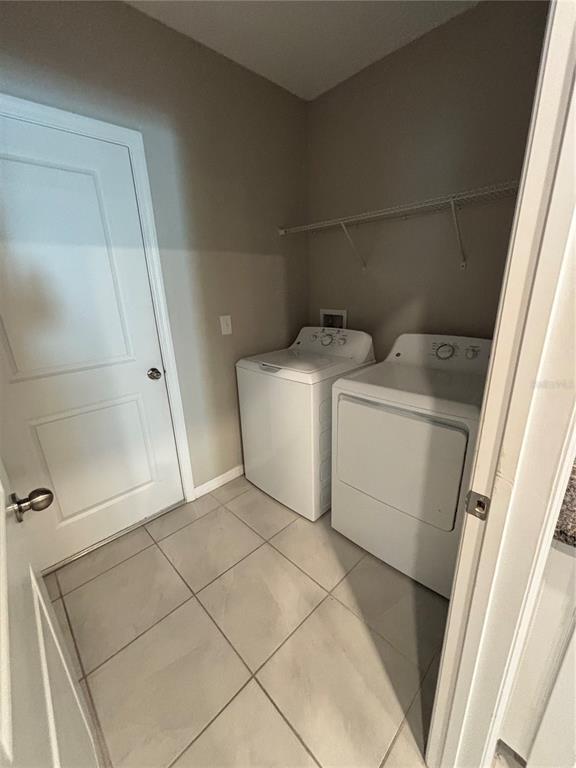 Building Photo - 572 Argyll Dr