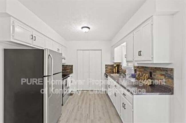 Building Photo - 1187 Venetian Way