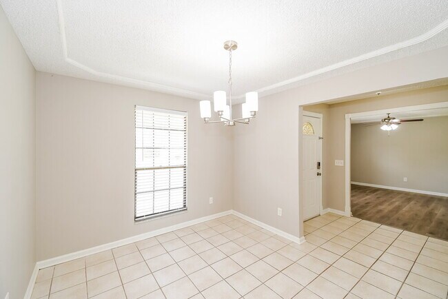 Building Photo - 460 Kevin Dr