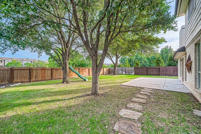 Building Photo - 1237 Fall Creek Loop