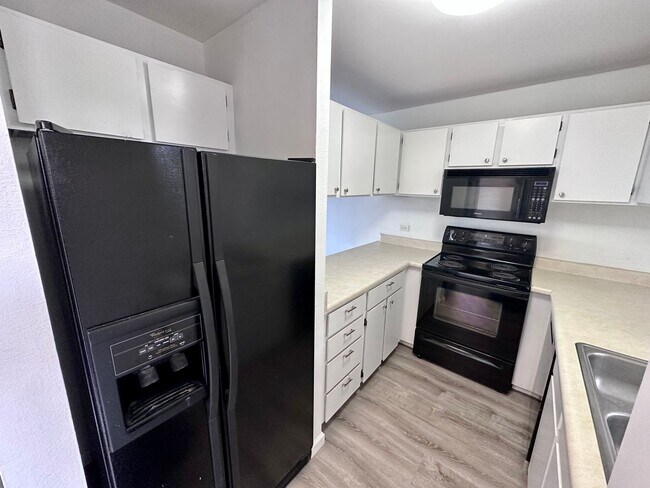Building Photo - 98-501-501 Koauka Loop