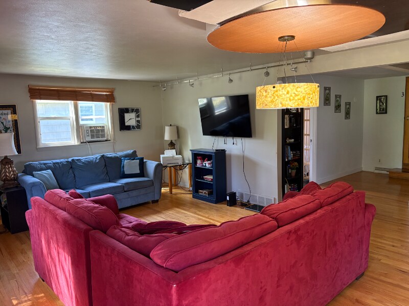 Building Photo - 105 Robert Dr