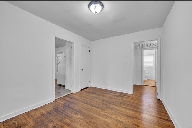 Building Photo - 1725 Mims St SW