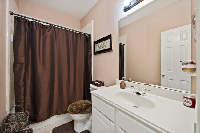 Building Photo - 13611 Delacey Ln