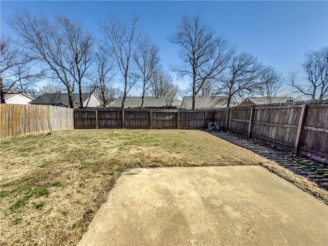 Building Photo - 662 Appleridge Dr