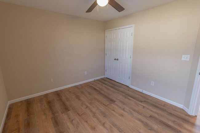 Building Photo - 1405-1407 Bodie Dr.