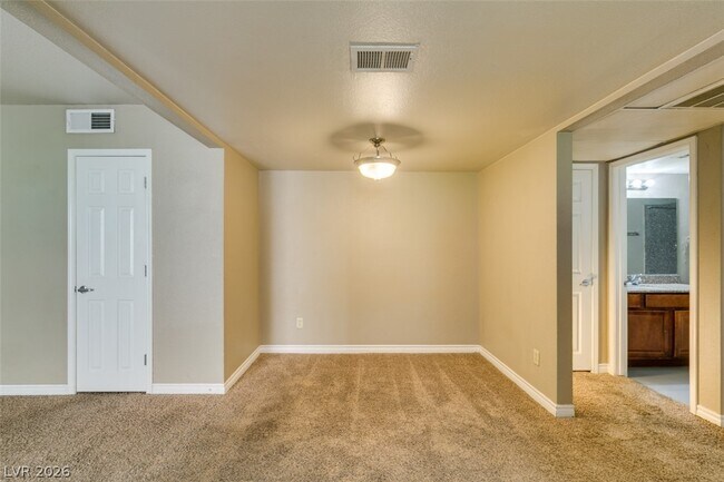 Building Photo - 4450 Sandy River Dr