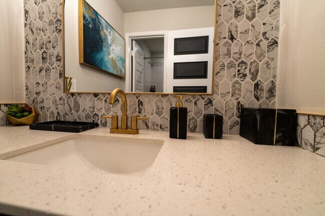 Building Photo - 11347 Needlerock Ct