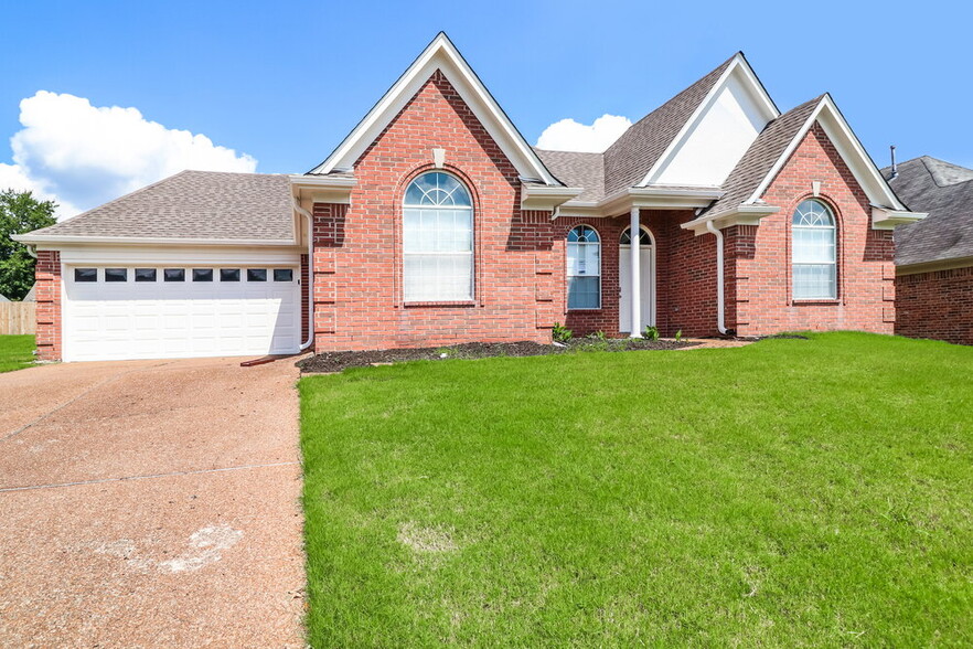 Building Photo - 1052 Mossy Knoll Dr