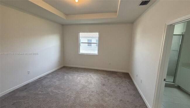 Building Photo - 2622 SE 10th St