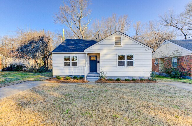 Building Photo - Beautifully Updated Home in East Memphis