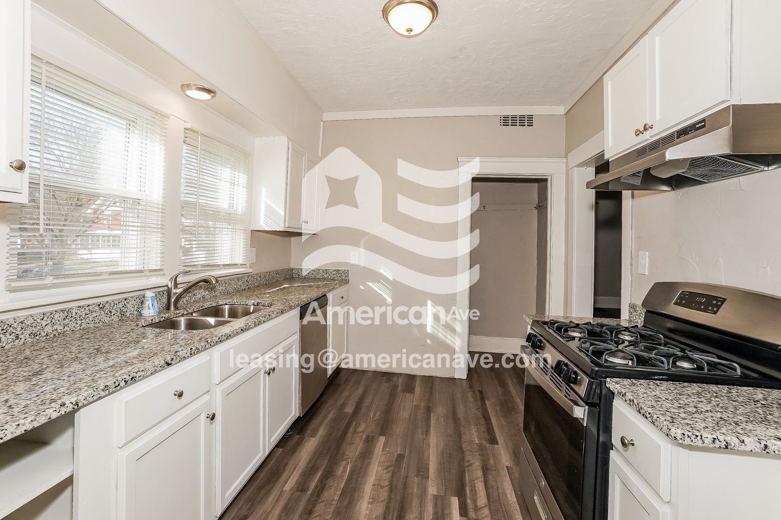 Building Photo - 1069 Herberich Ave