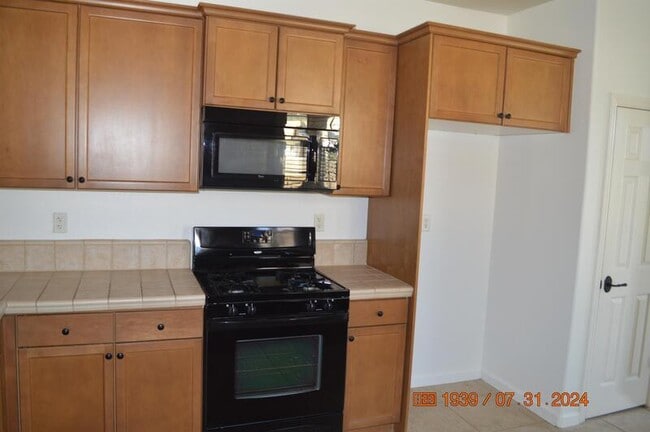 Building Photo - 2725 Amalfi