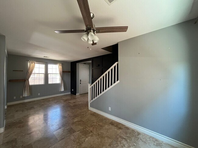 Building Photo - Stylish 3-Bedroom Home with Loft in Gated Community