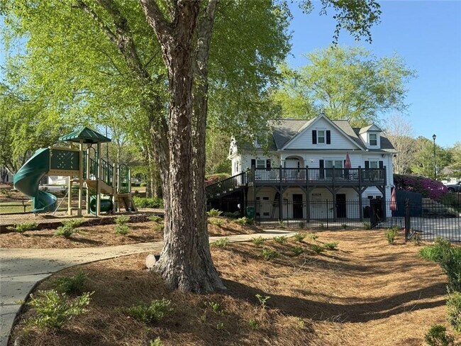 Building Photo - 3020 Serenade Ct