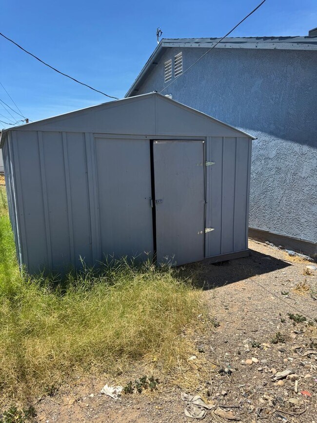 Building Photo - Cozy Updated 3-Bedroom Home Near River Acc...
