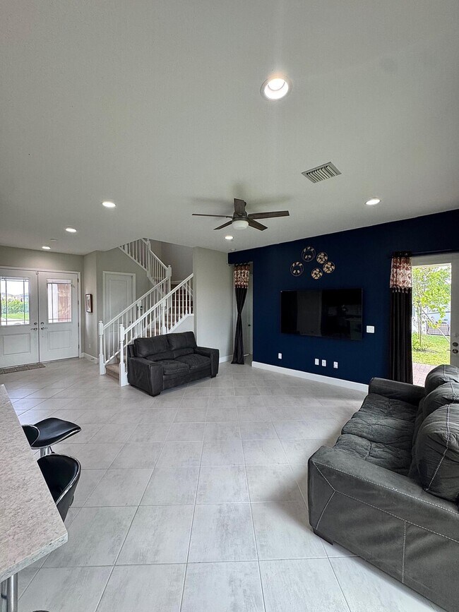 Building Photo - 5530 Macoon Wy