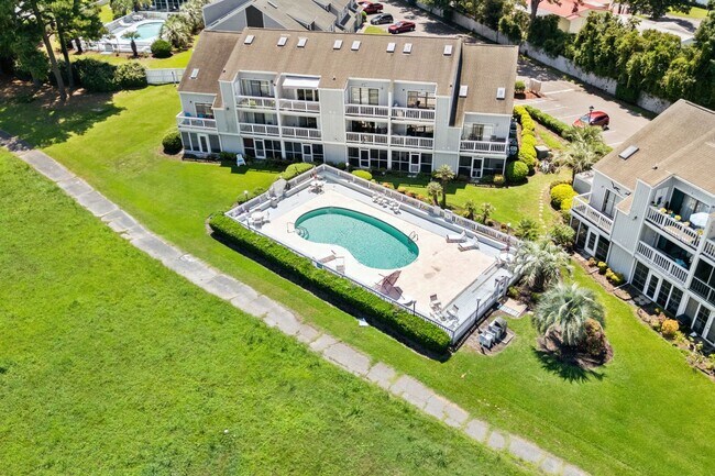 Building Photo - 3700 Golf Colony Ln