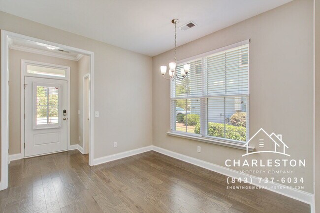 Building Photo - 135 Fulmar Pl